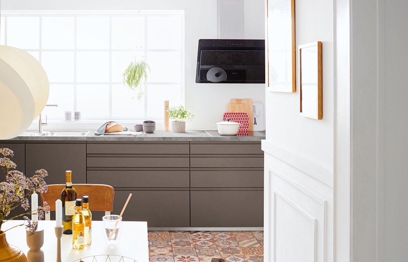 Mileaubild Küche mit großem Fenster